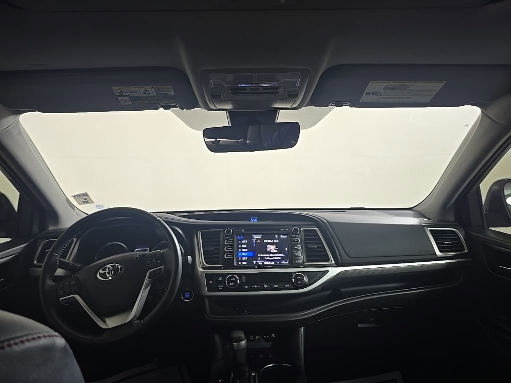 Used 2019 Toyota Highlander SE image 8