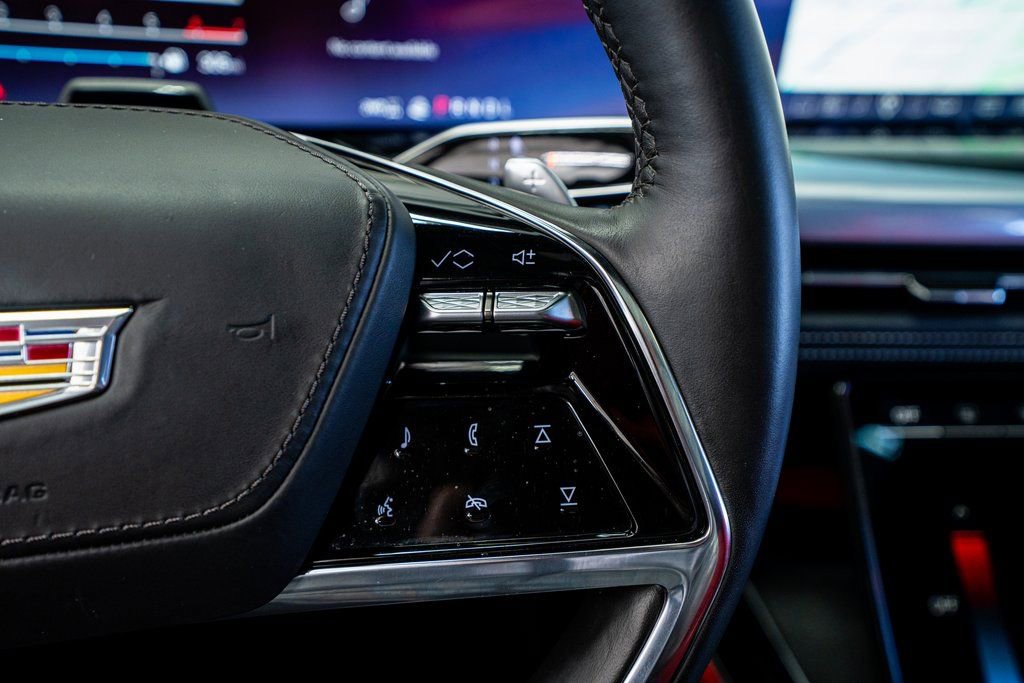 Used 2025 Cadillac Escalade Sport Platinum w/ LPO, Floor Liner Package image 42