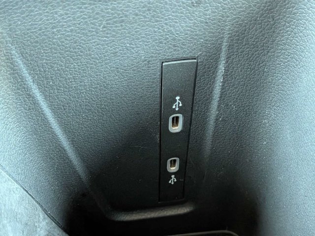 Used 2025 Volkswagen Tiguan SEL R-Line AWD/4WD image 24