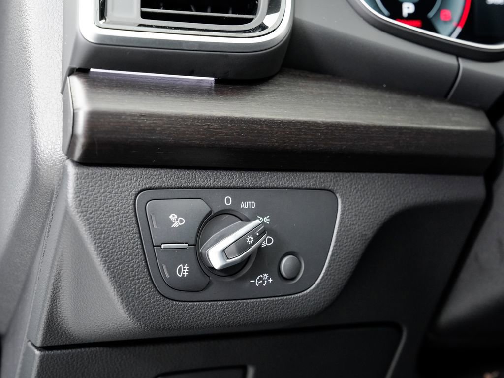 Certified 2025 Audi Q5 2.0T Premium Plus w/ Premium Plus Package image 10