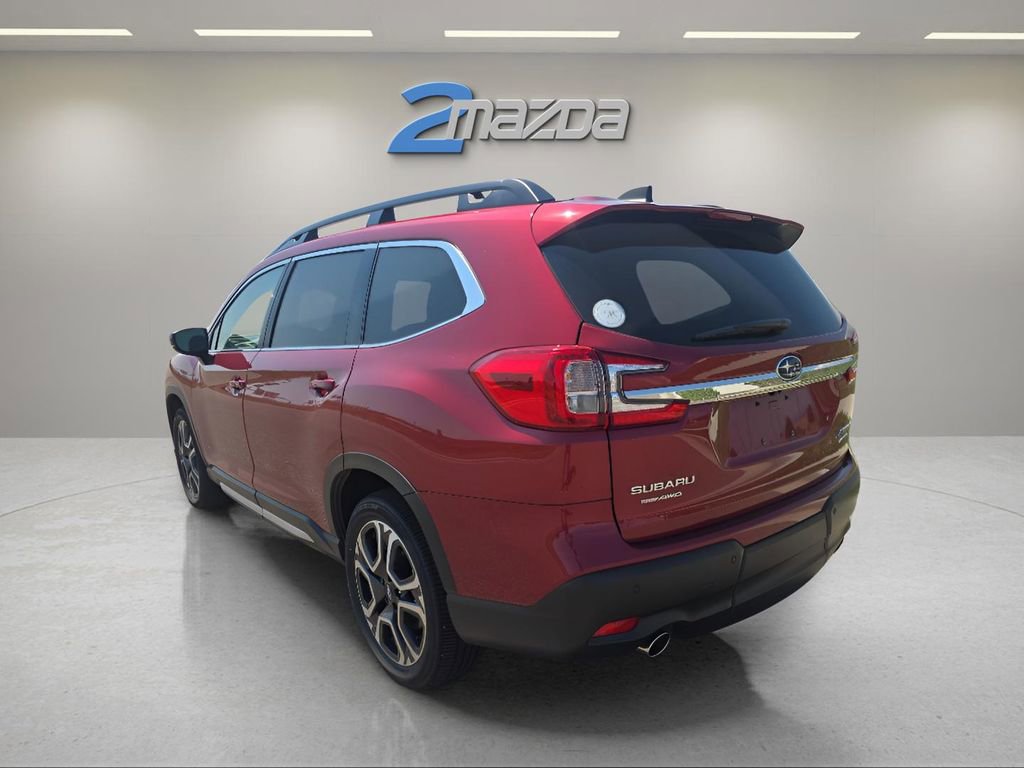Used 2024 Subaru Ascent Limited image 3