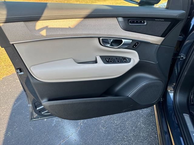 Used 2026 Volvo XC90 B6 Plus w/ Protection Package Premier image 13