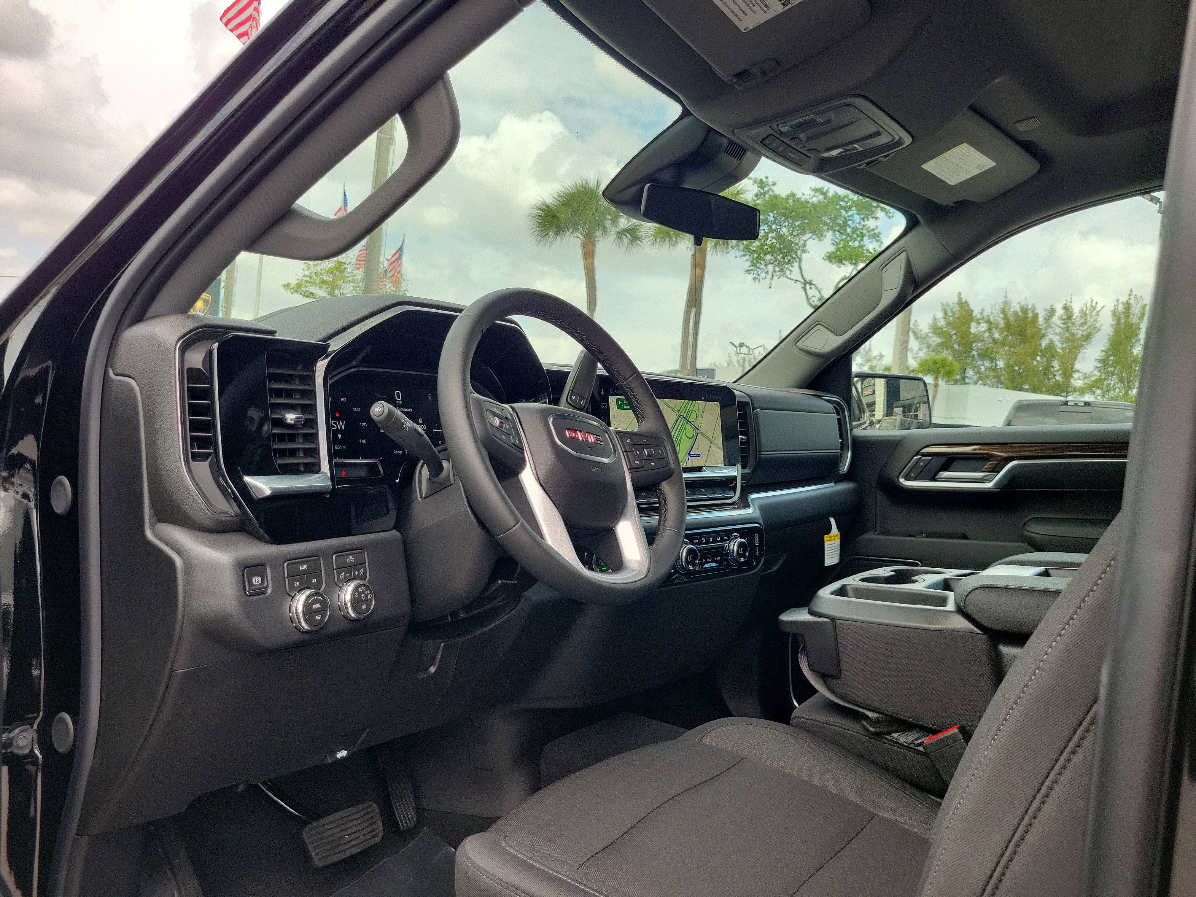 Used 2026 GMC Sierra 1500 Elevation image 9