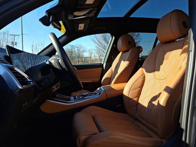 Used 2024 BMW X5 xDrive40i w/ Premium Package image 13