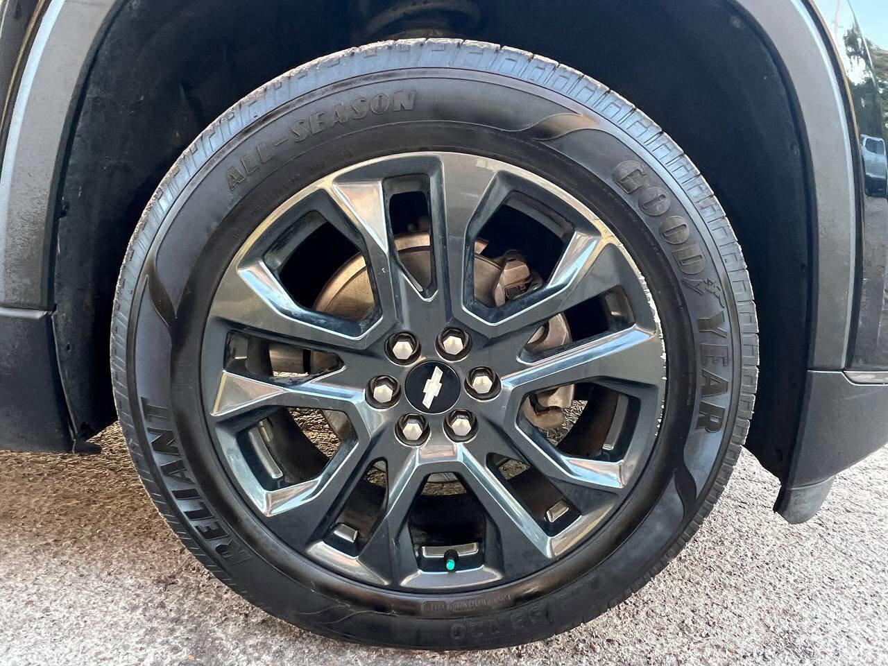Used 2019 Chevrolet Traverse RS w/ LPO, Floor Liner Package FWD image 31