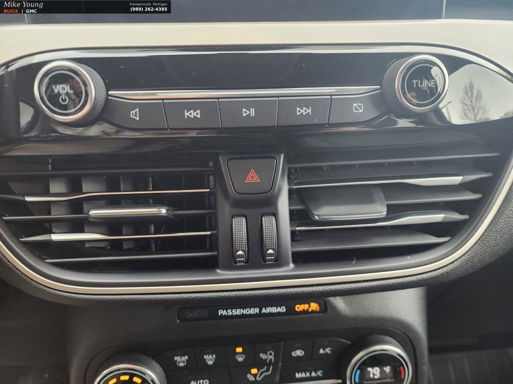 Used 2020 Ford Escape SE Sport image 36