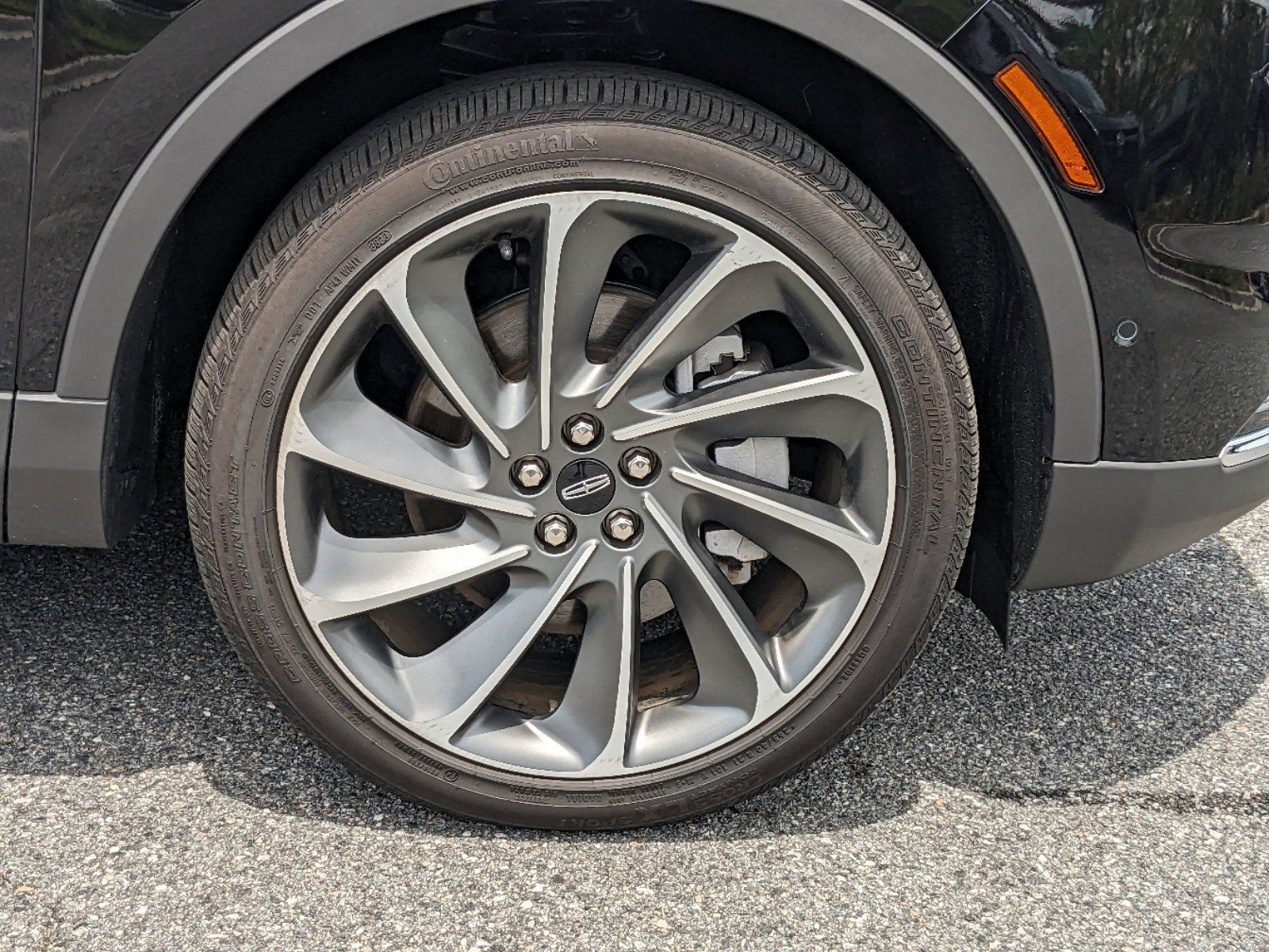 Certified 2023 Lincoln Nautilus Reserve w/ Equipment Group 202A image 13