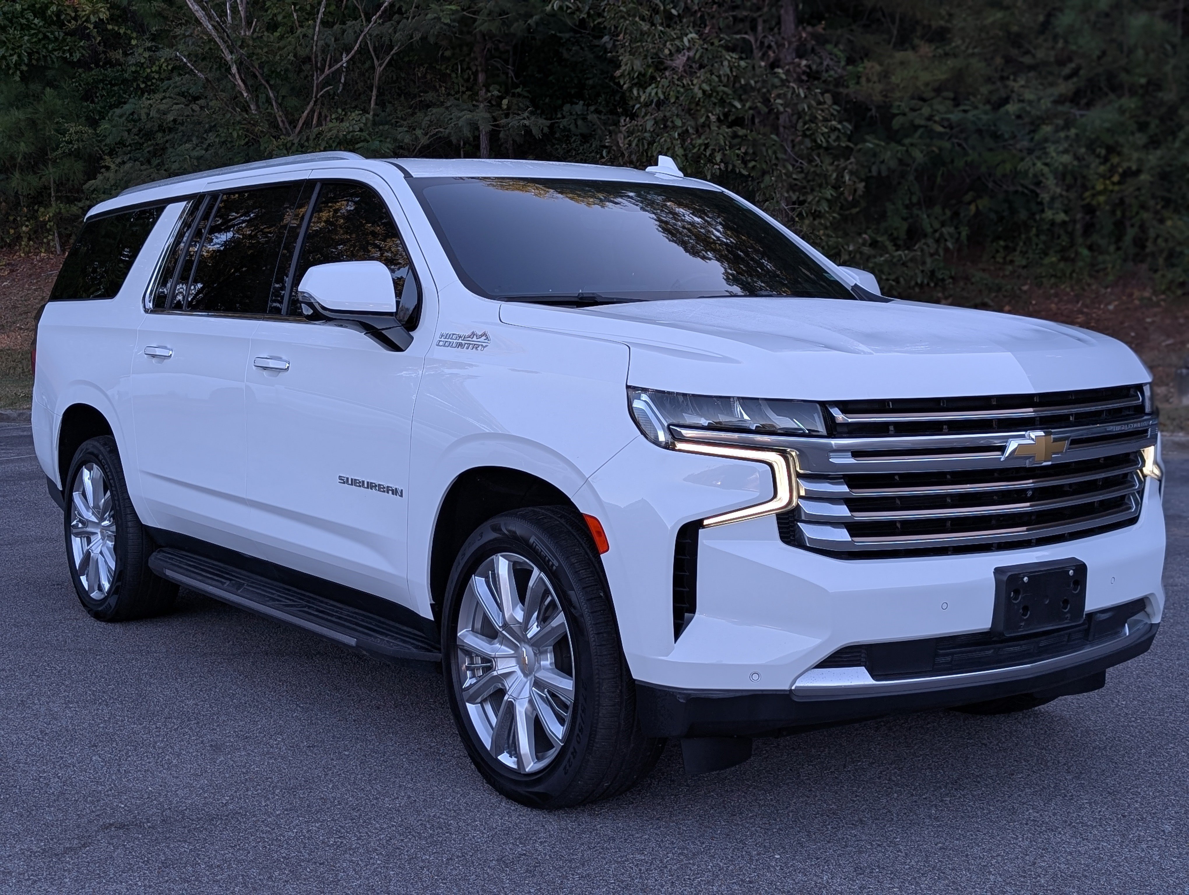 Used 2022 Chevrolet Suburban High Country w/ Max Trailering Package AWD/4WD image 11