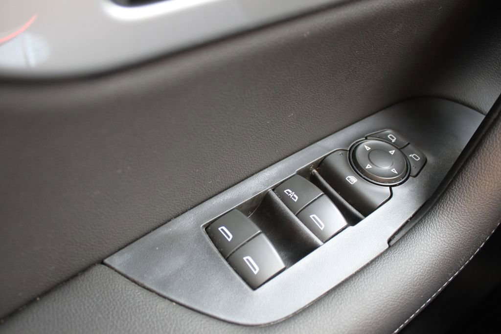 Used 2019 Chevrolet Blazer LT image 13