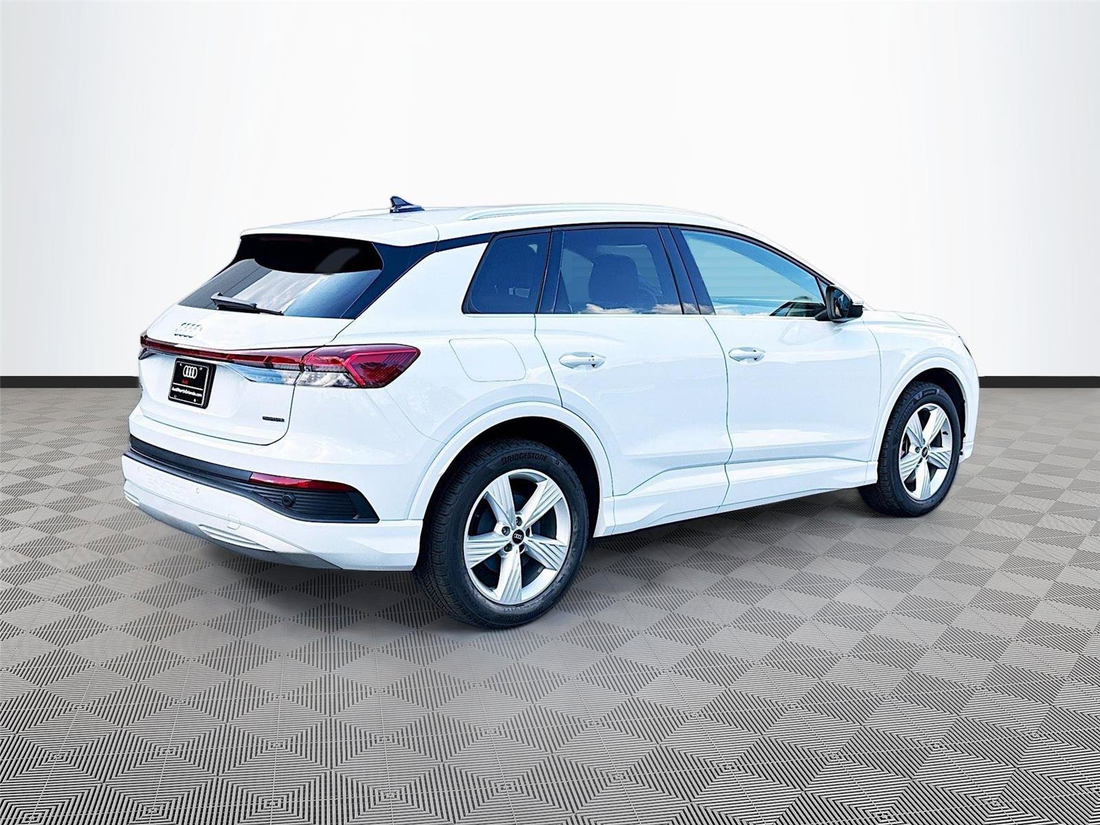 Used 2022 Audi Q4 e-tron Premium w/ Convenience Package AWD/4WD image 7