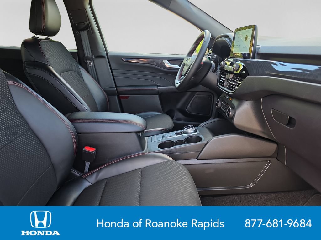 Used 2025 Ford Escape ST-Line FWD image 17