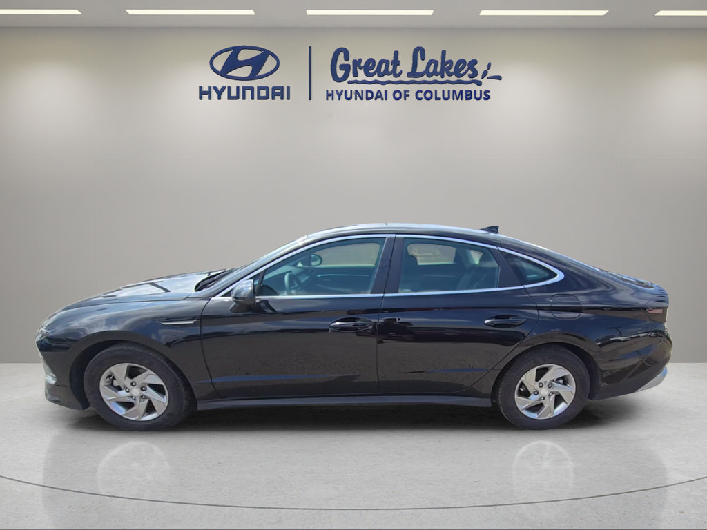 Used 2026 Hyundai Sonata SE FWD image 2
