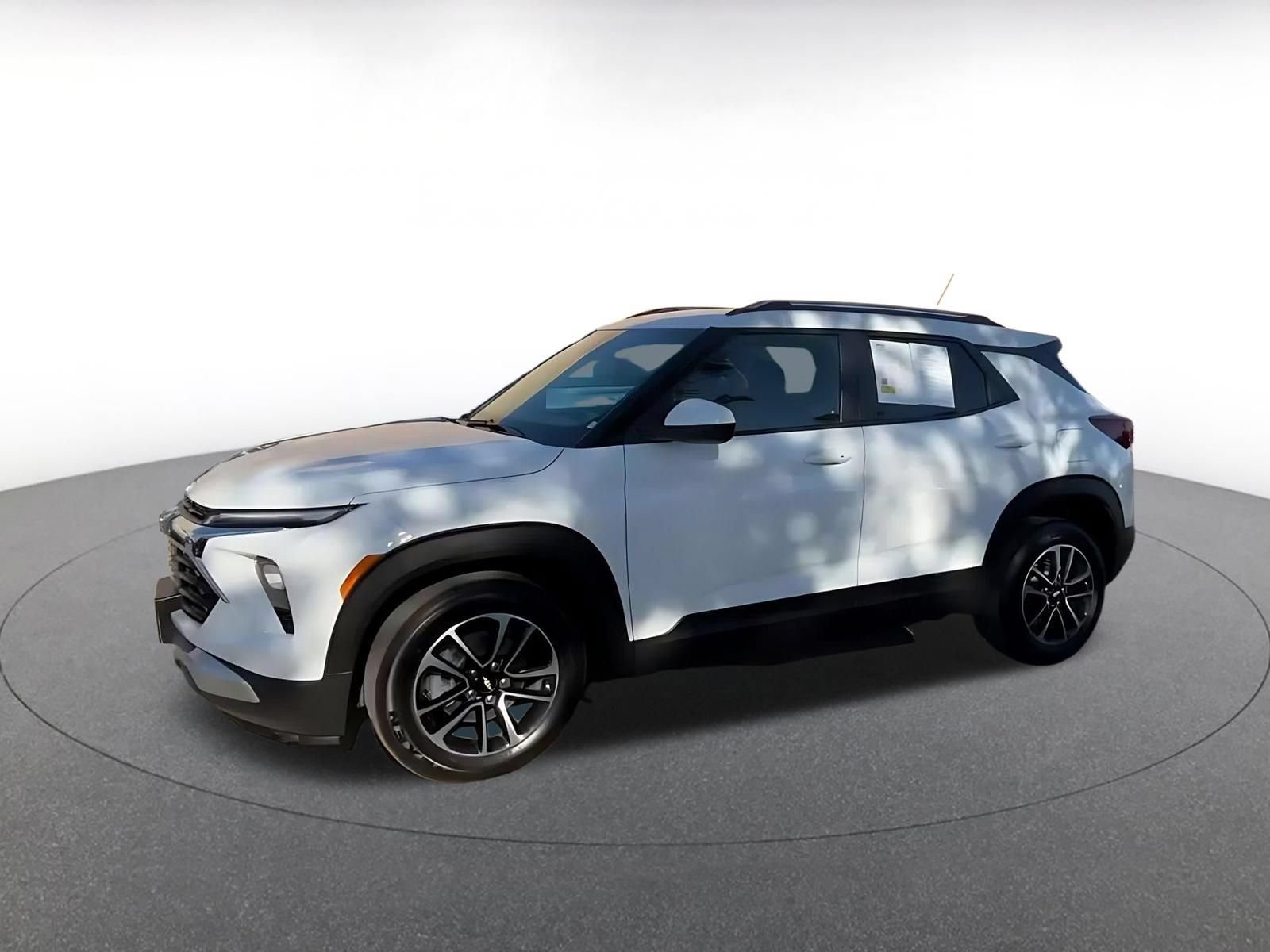Used 2025 Chevrolet TrailBlazer LT FWD image 8