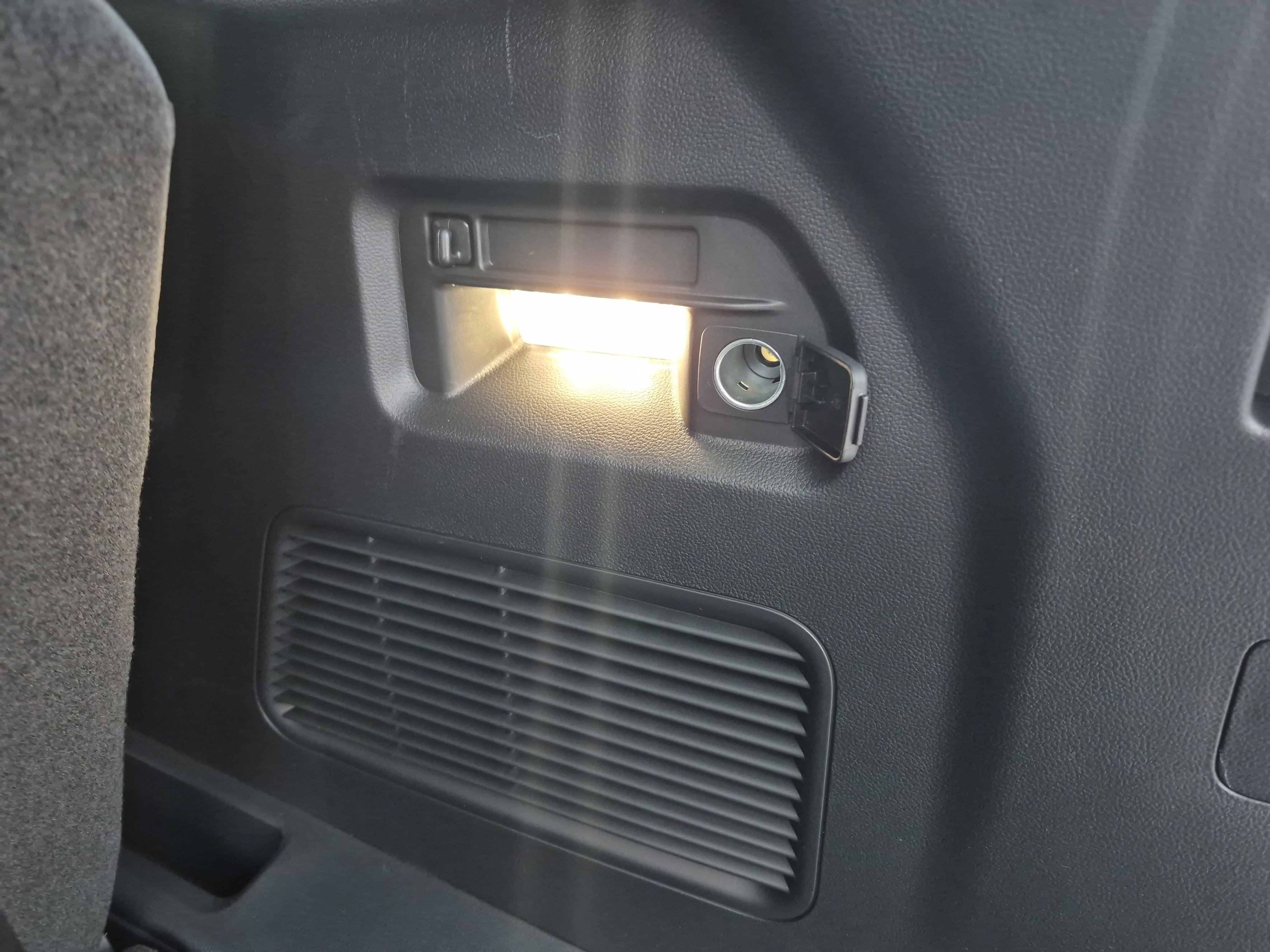 New 2026 Ford Explorer Active image 17