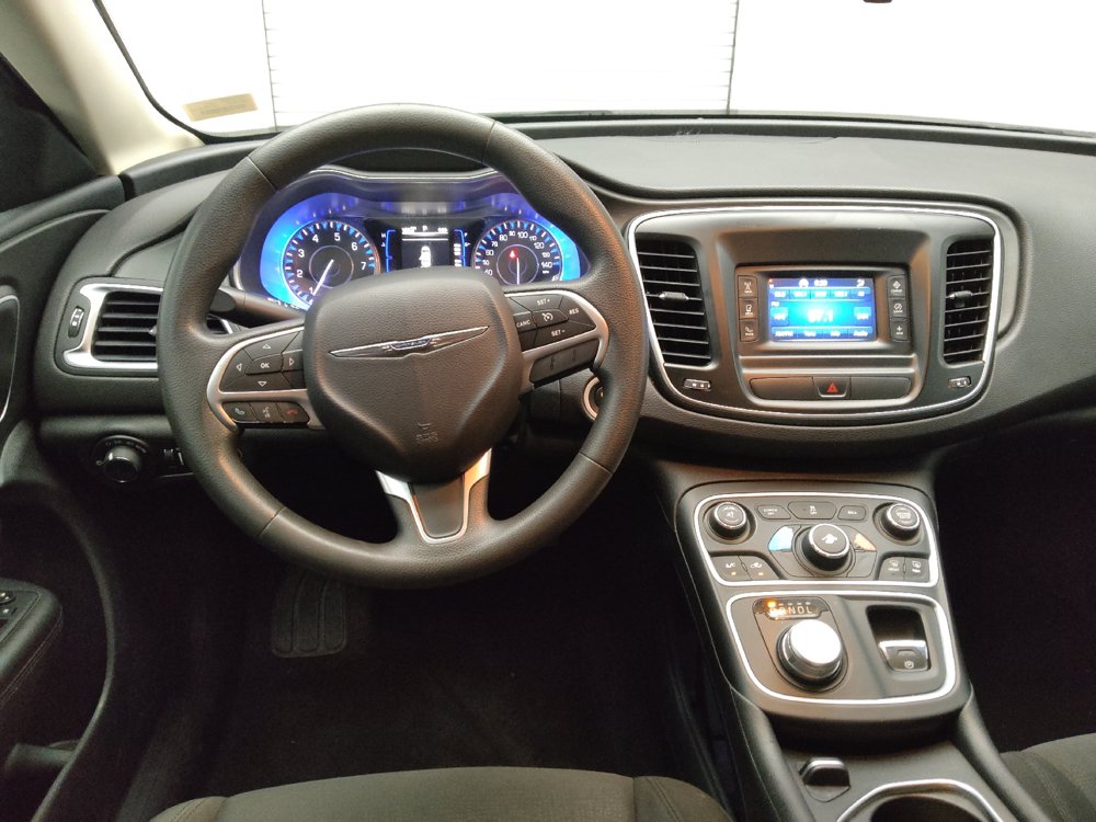 Used 2016 Chrysler 200 Limited FWD image 22