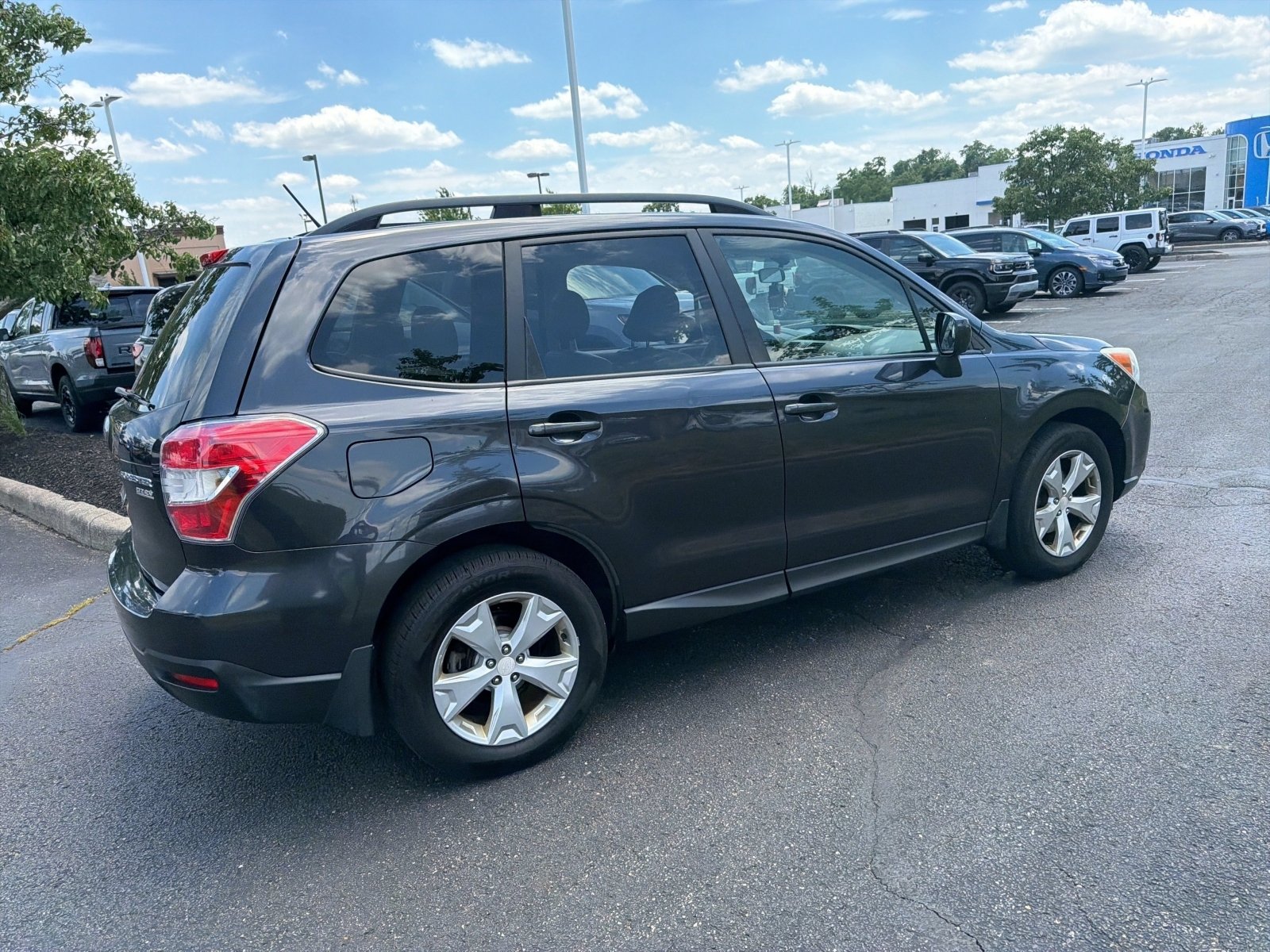Used 2015 Subaru Forester 2.5i Premium w/ All-Weather Package AWD/4WD image 11