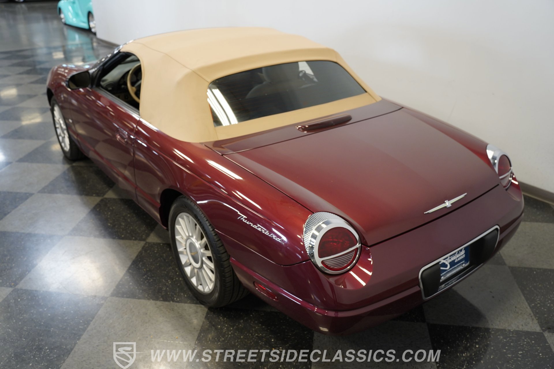 Used 2004 Ford Thunderbird RWD image 25