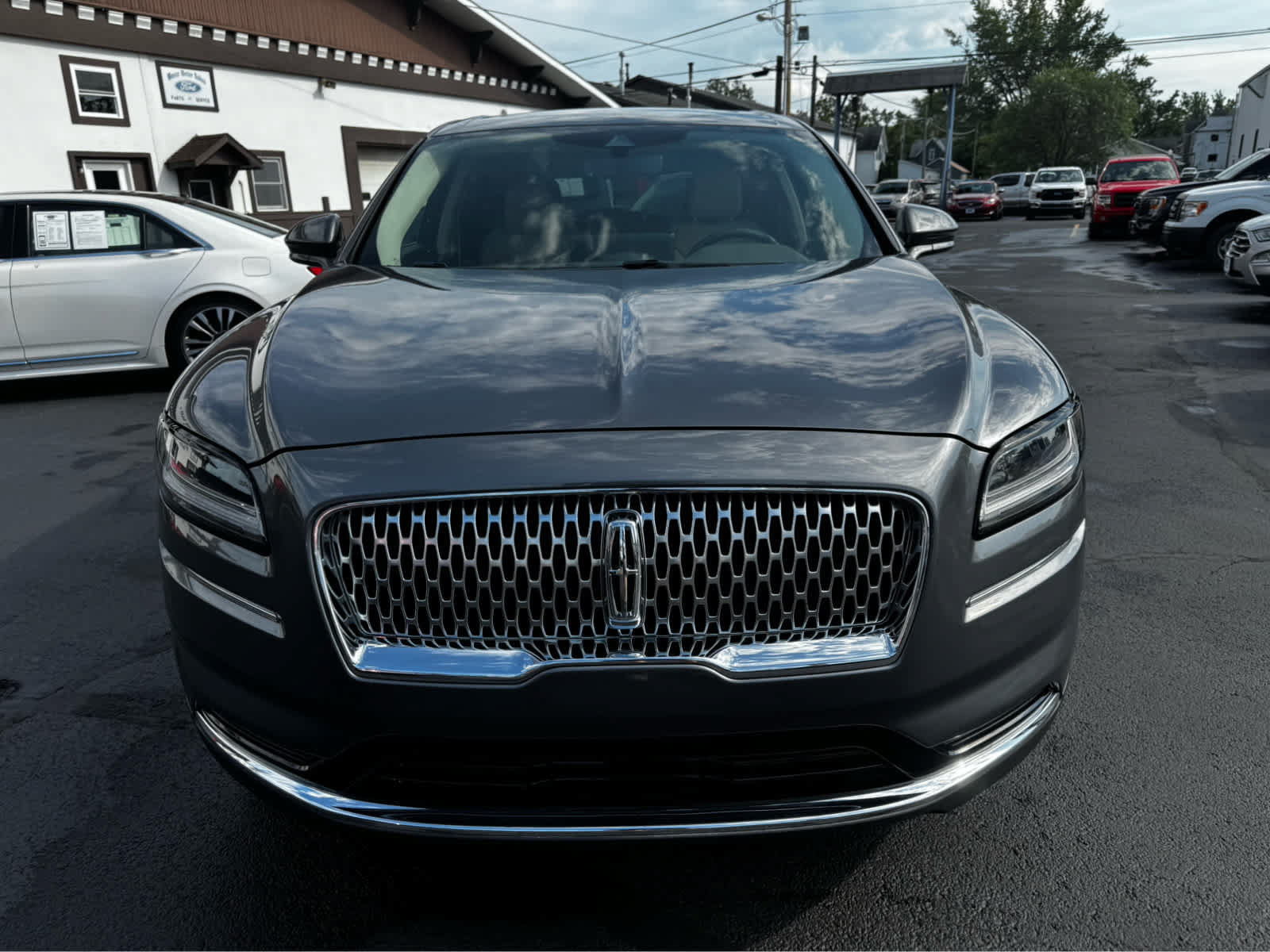 Used 2023 Lincoln Nautilus Reserve AWD/4WD image 16