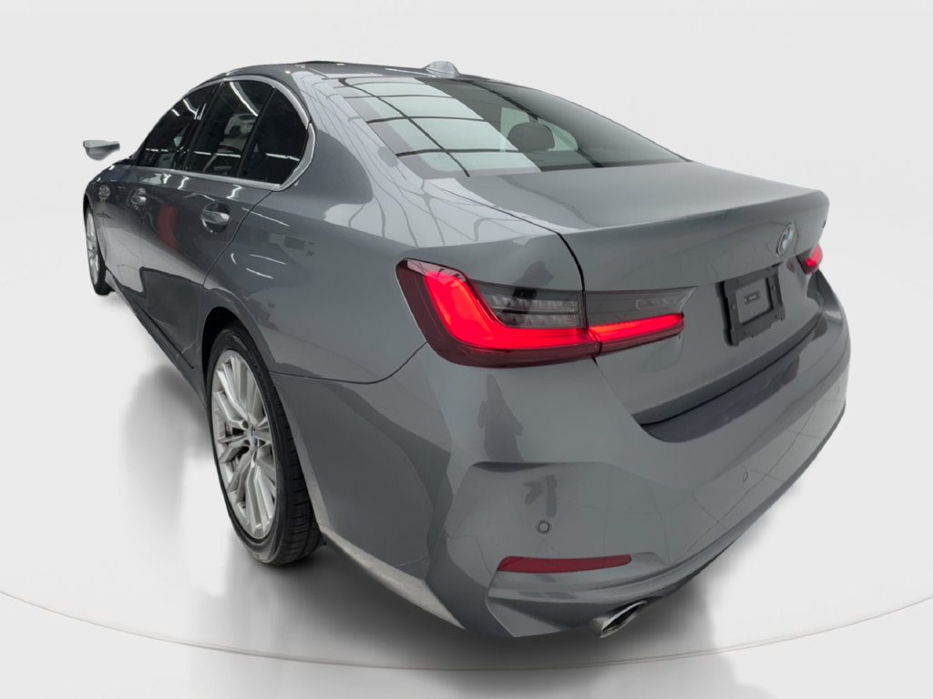 Used 2024 BMW 330i Sedan RWD image 11