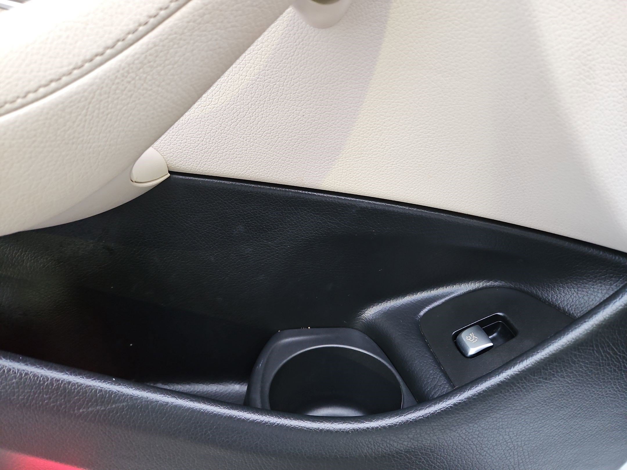 Used 2022 Mercedes-Benz E 350 4MATIC Sedan image 16