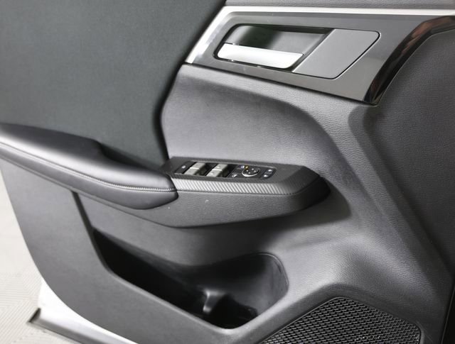 Used 2024 Mitsubishi Outlander ES image 12