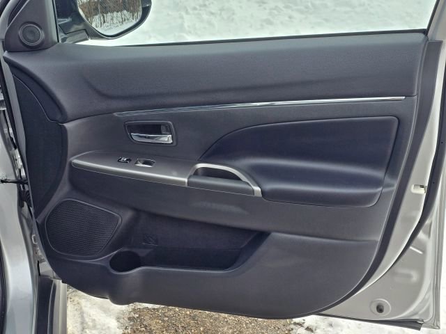 Used 2024 Mitsubishi Outlander Sport 2.0 image 16