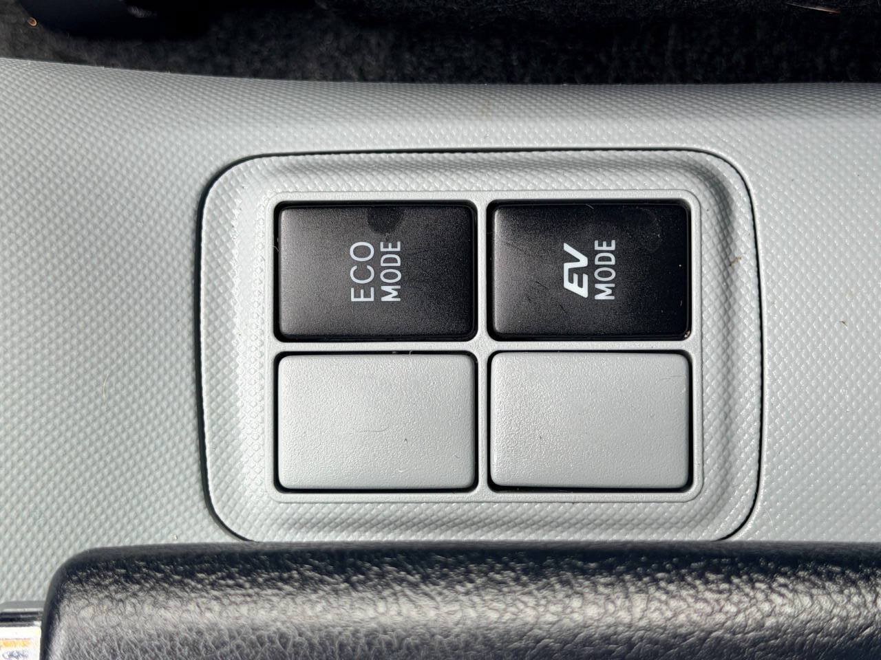 Used 2013 Toyota Prius C Two FWD image 43