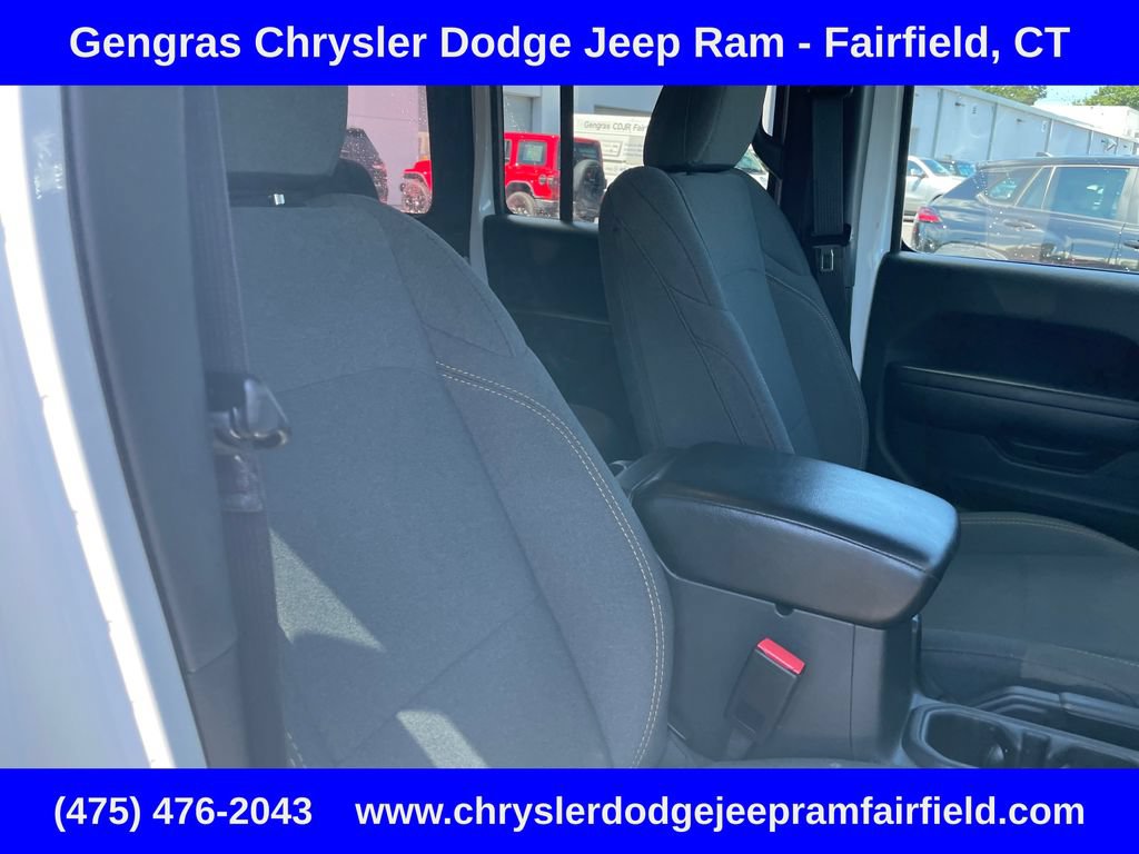 Certified 2024 Jeep Wrangler Unlimited w/ Convenience Group AWD/4WD image 24