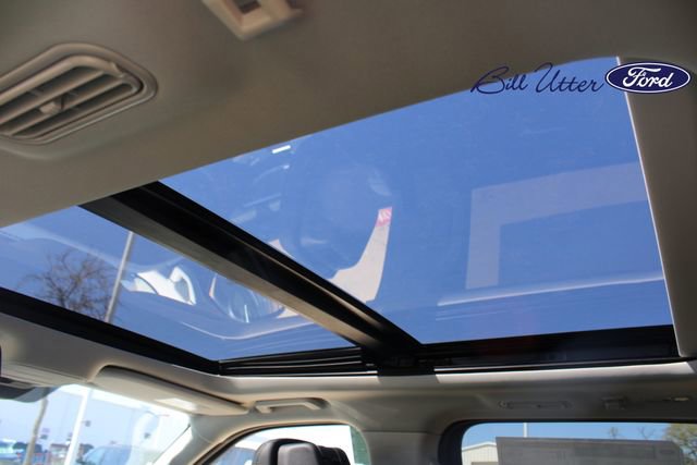 New 2026 Ford Expedition Platinum image 13