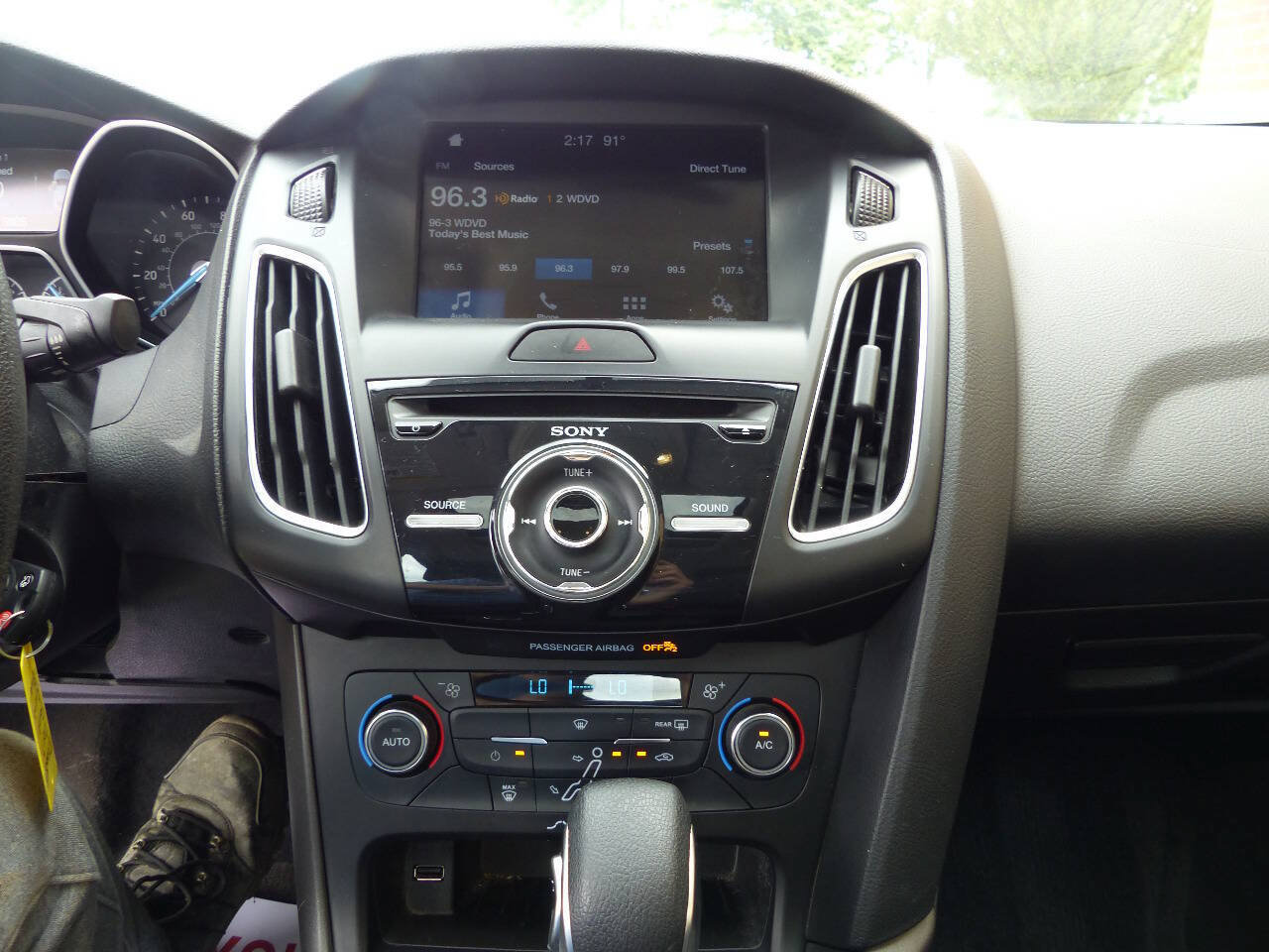 Used 2017 Ford Focus SEL FWD image 29