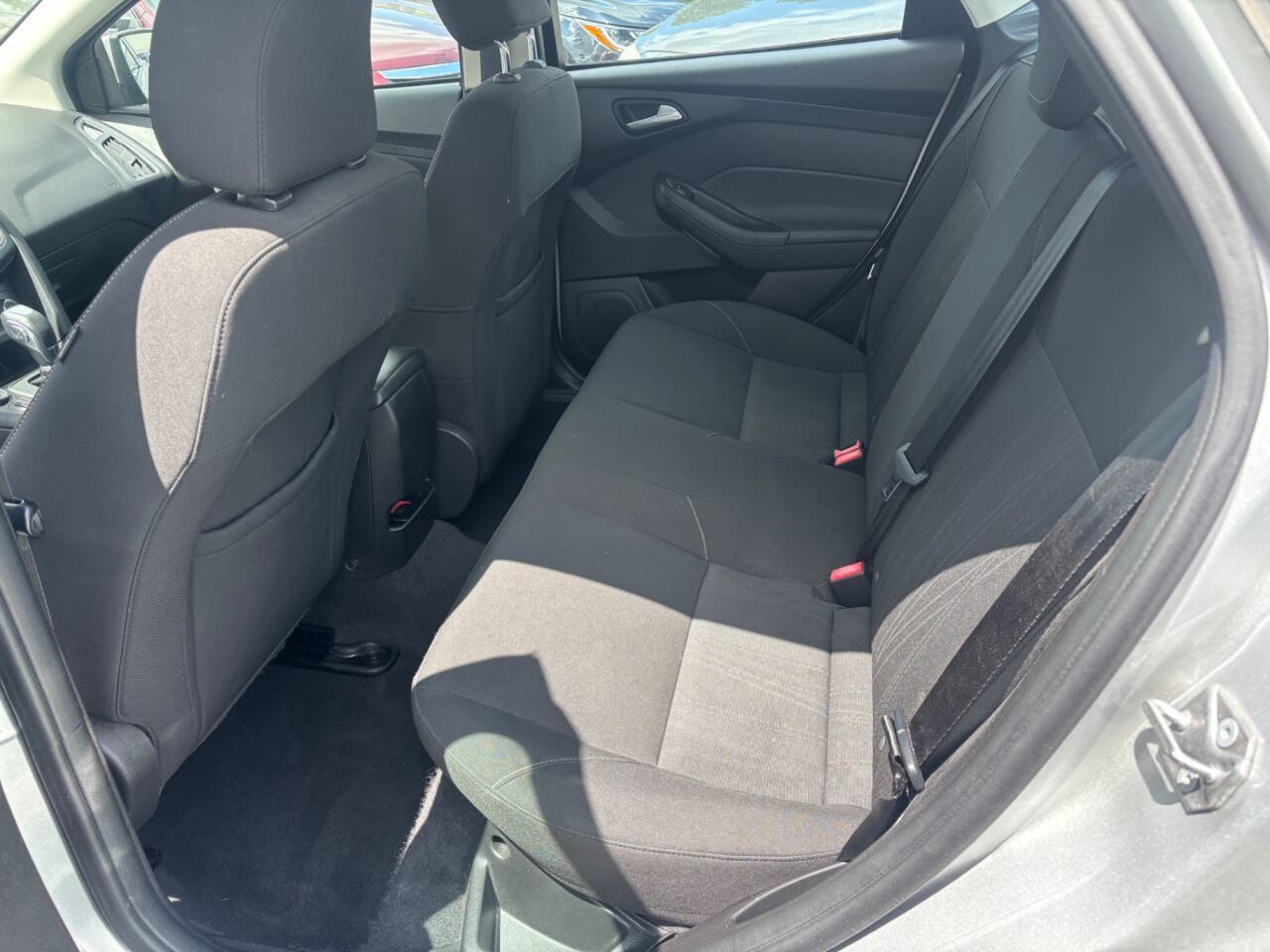 Used 2015 Ford Focus SE FWD image 8