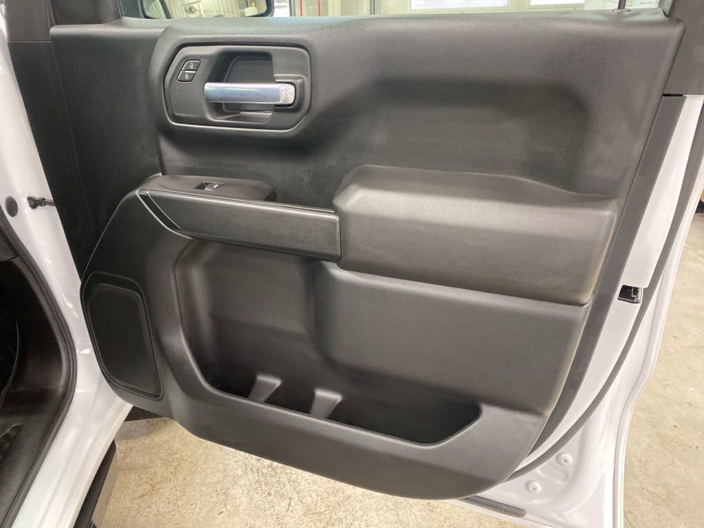 Used 2021 Chevrolet Silverado 1500 Custom Trail Boss w/ LPO, Dark Essentials Package image 17