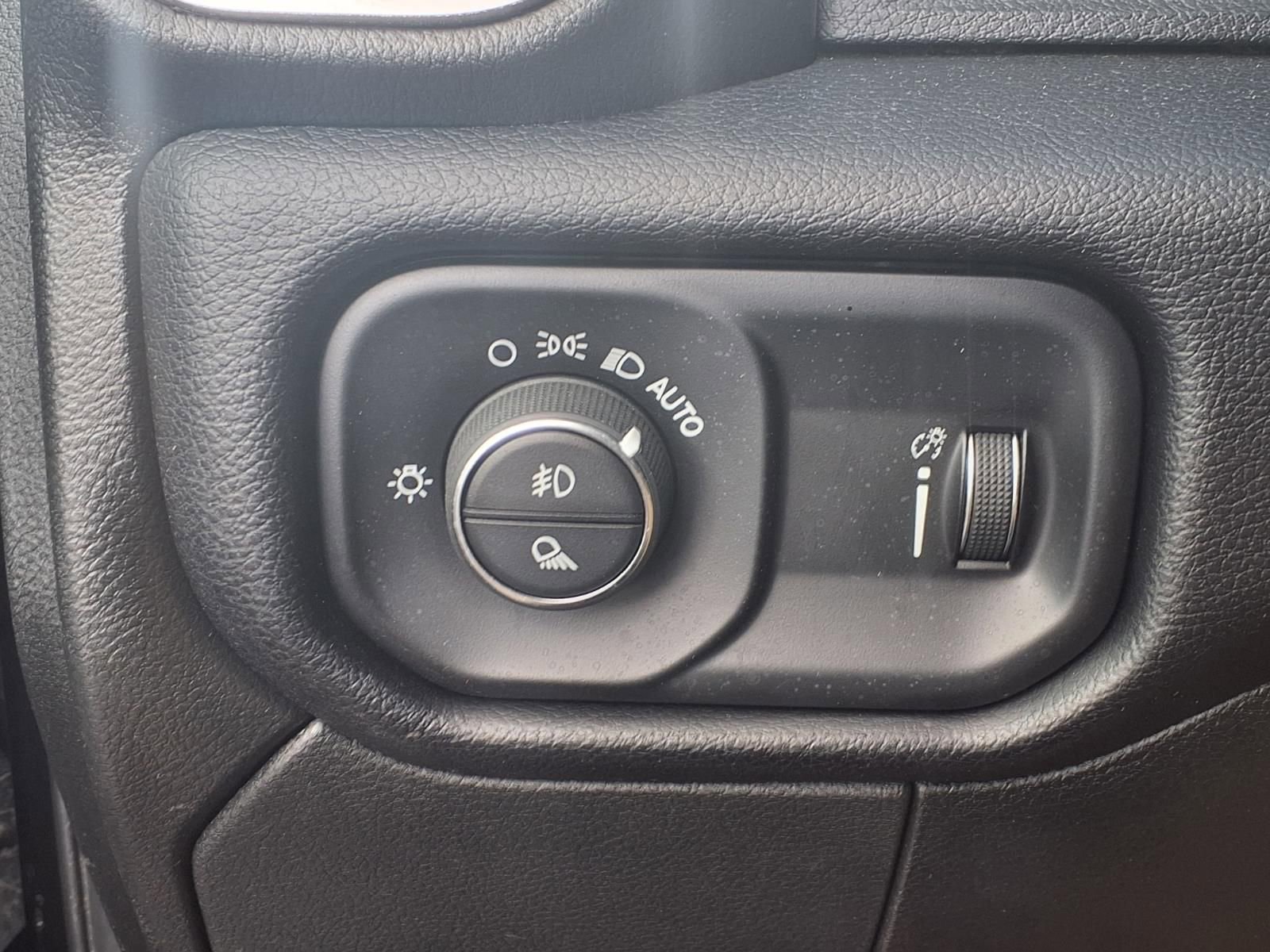 Used 2024 RAM 2500 Big Horn AWD/4WD image 11