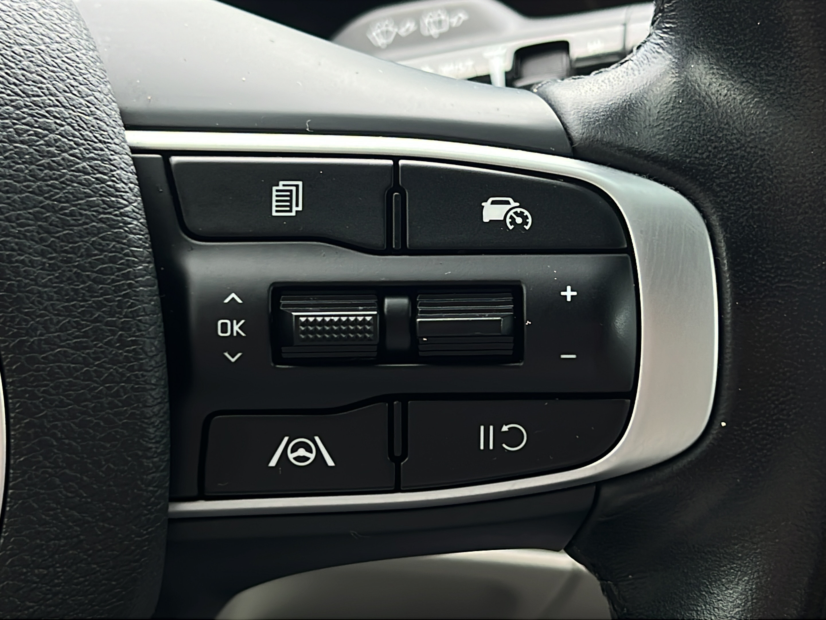Certified 2023 Kia Sportage EX FWD image 20