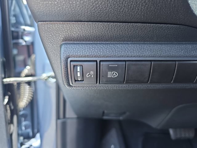 Used 2024 Toyota Corolla LE FWD image 19