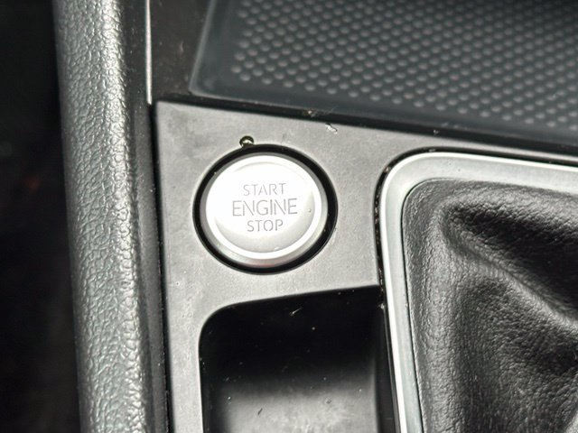 Used 2023 Volkswagen Jetta SE FWD image 34