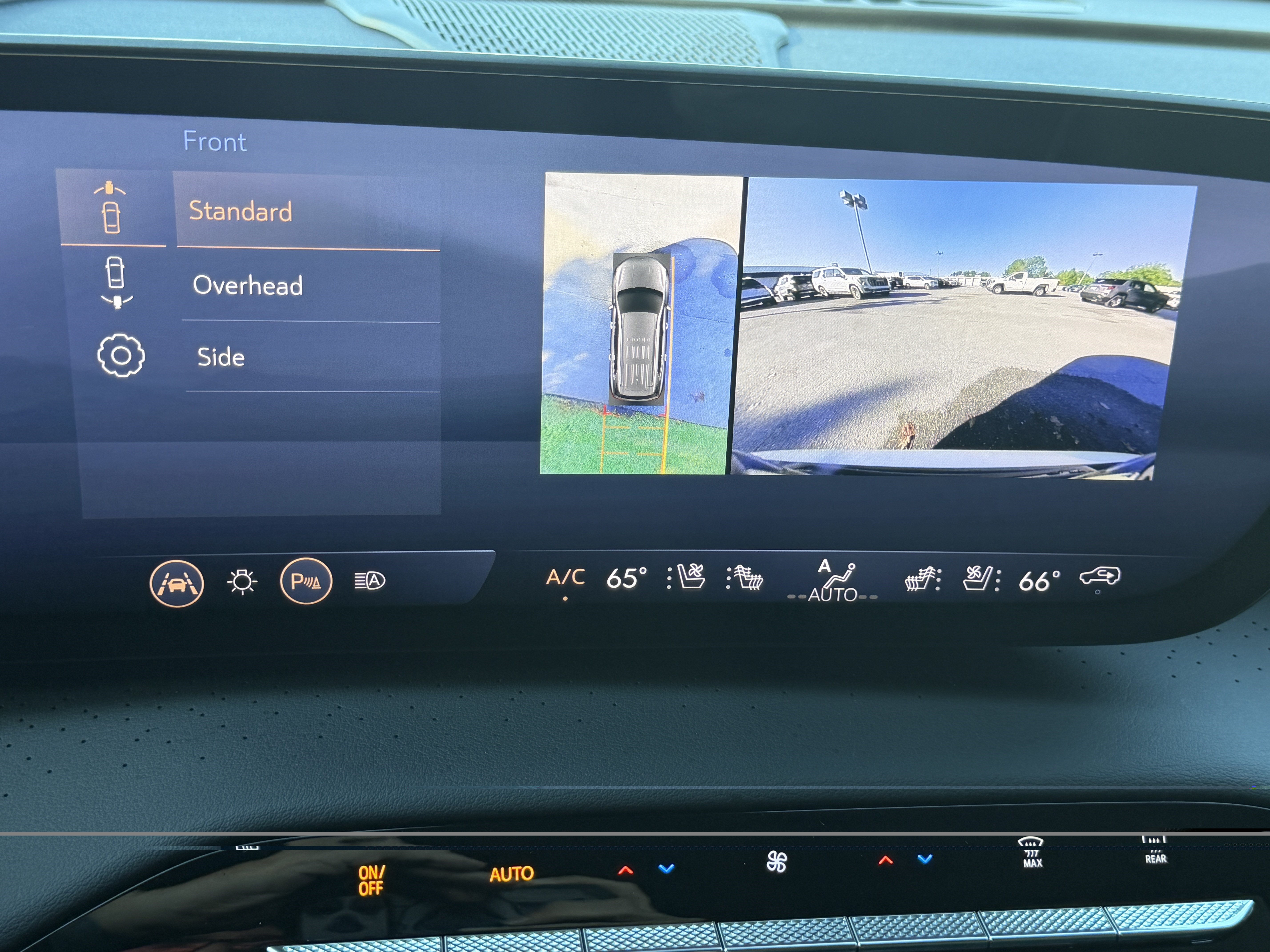 Used 2025 Buick Enclave Avenir FWD image 31