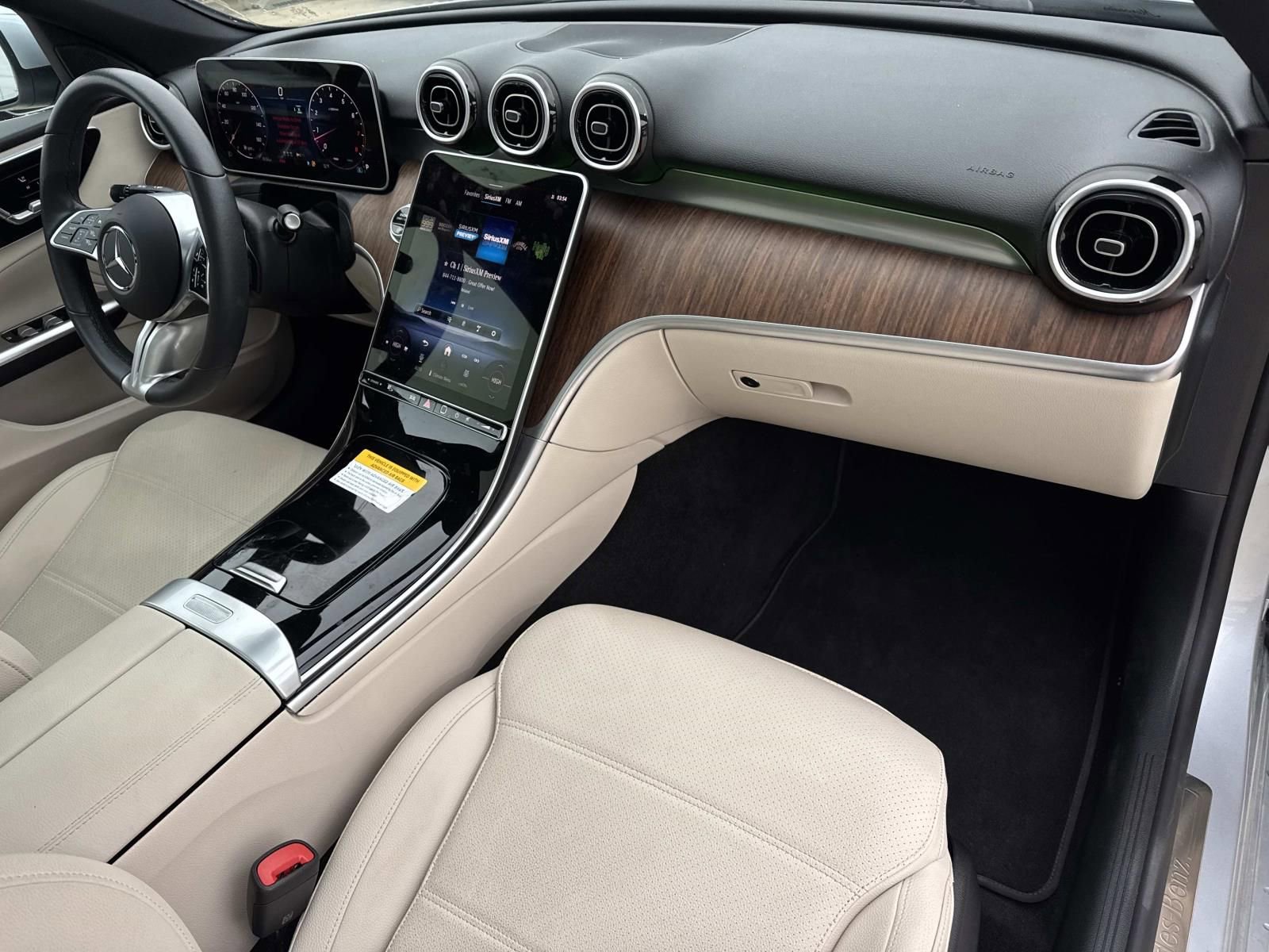 Used 2025 Mercedes-Benz C 300 Sedan image 11