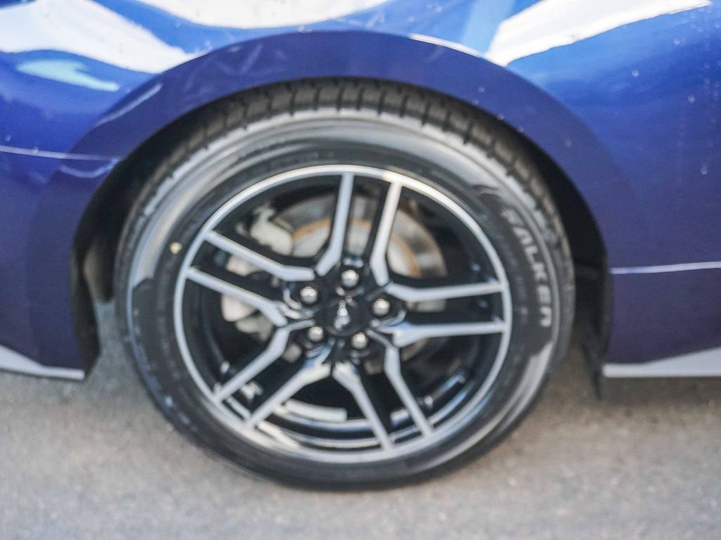 Used 2020 Ford Mustang Premium RWD image 9