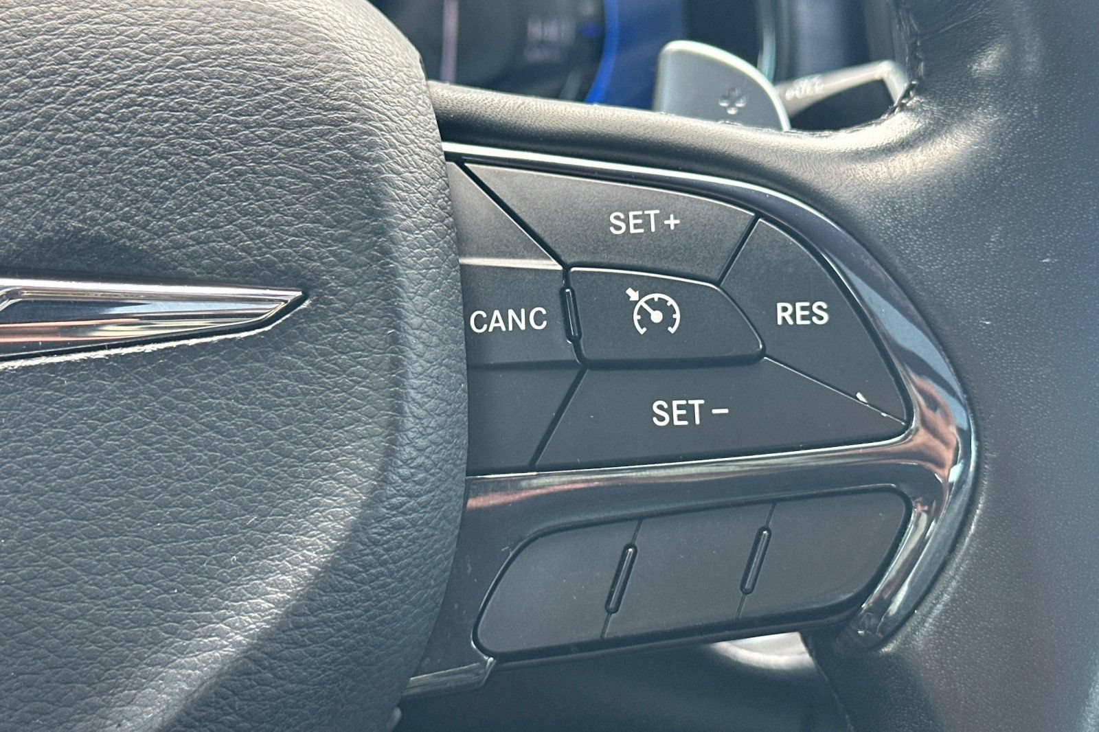Used 2015 Chrysler 200 S FWD image 24