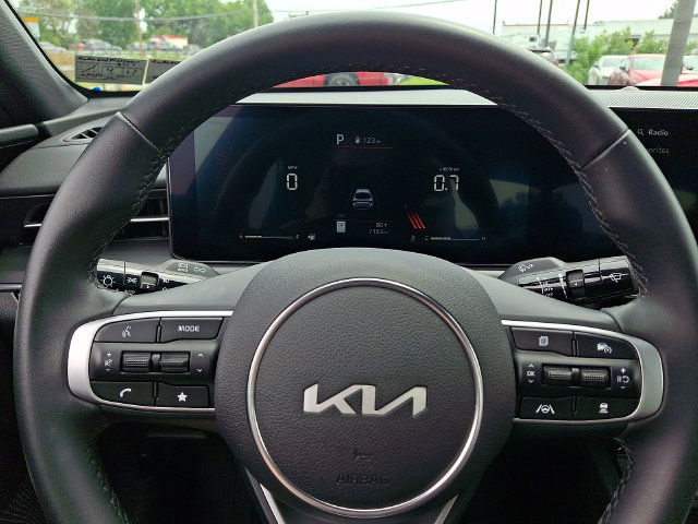 Used 2025 Kia K5 GT-Line w/ GT-Line Premium Package FWD image 26