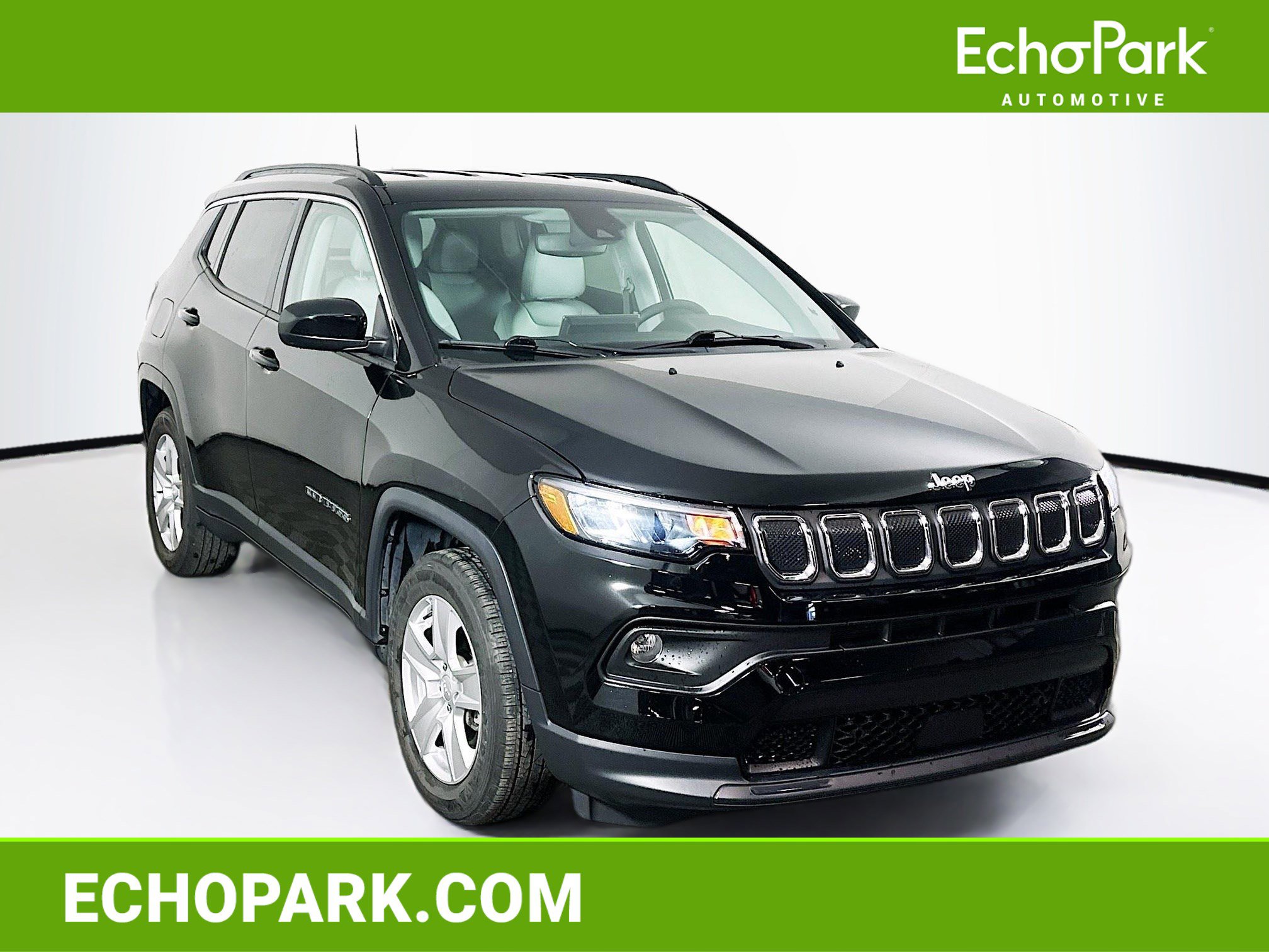 Used 2022 Jeep Compass Latitude FWD image 1