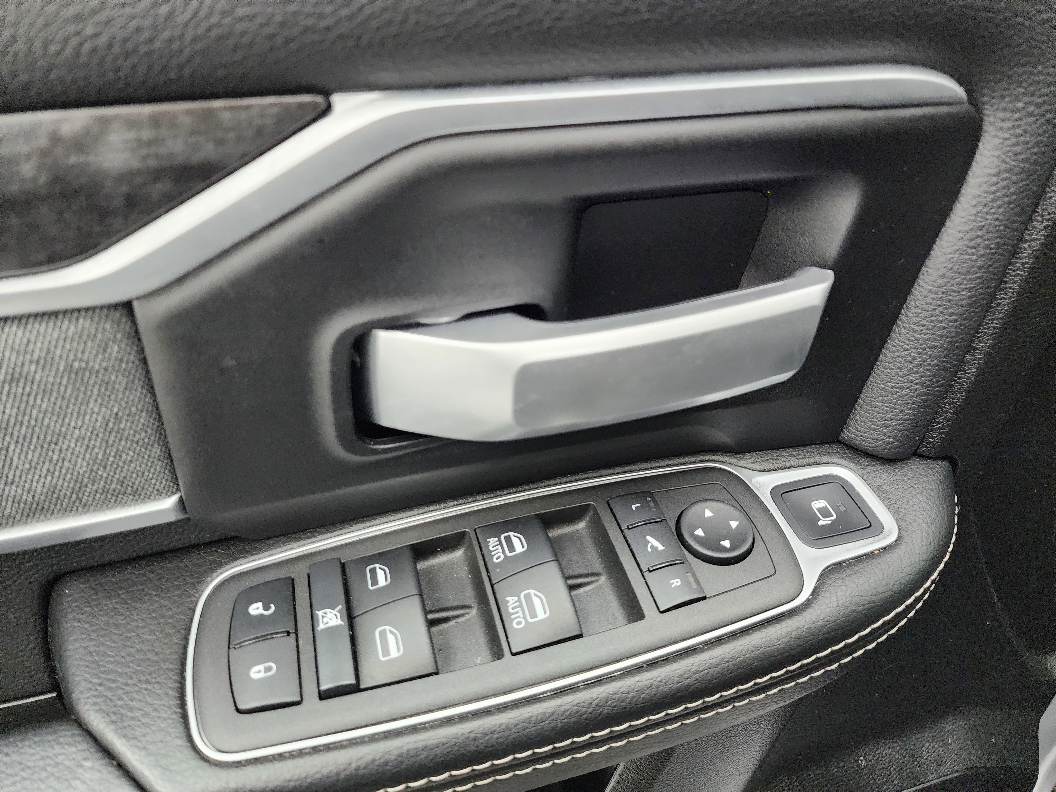 Used 2022 RAM 3500 Big Horn w/ Level B Equipment Group image 46