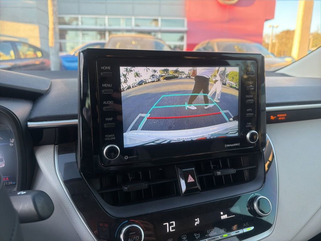 Used 2022 Toyota Corolla LE image 3