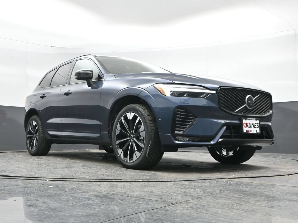 New 2026 Volvo XC60 B5 Plus w/ Climate Package AWD/4WD image 40