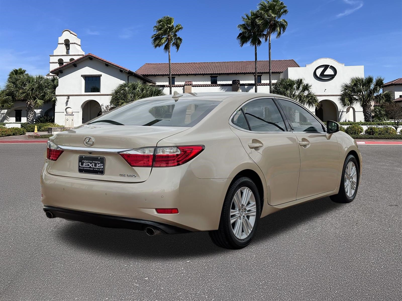 Used 2013 Lexus ES 350 w/ Premium Pkg FWD image 2