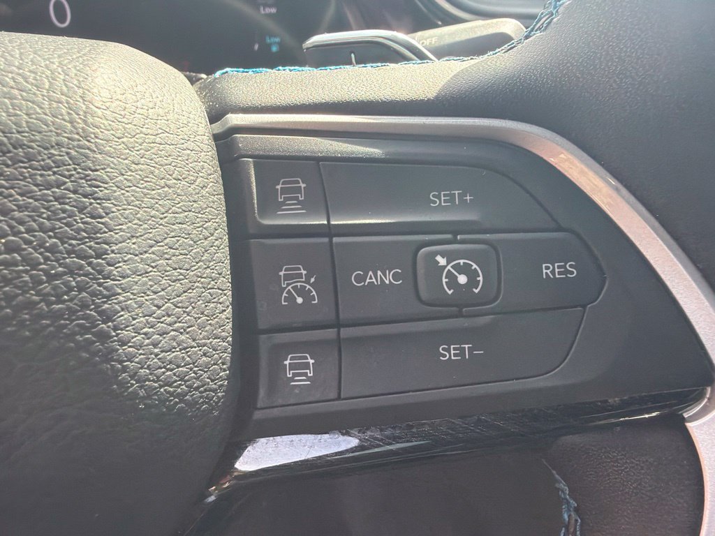 Used 2023 Jeep Grand Cherokee Trailhawk AWD/4WD image 17