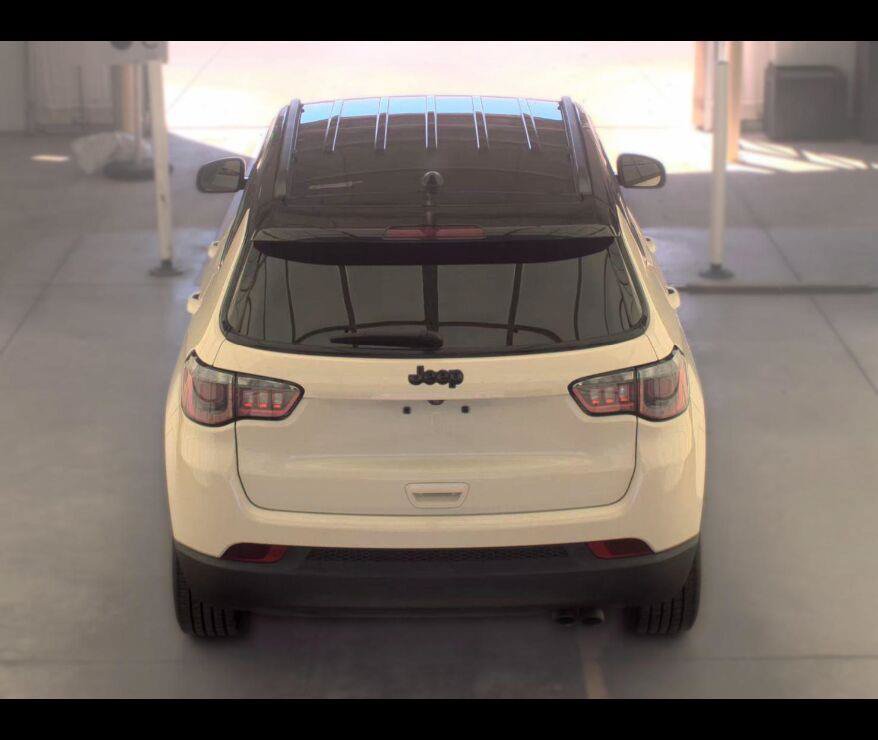 Used 2019 Jeep Compass Latitude FWD image 10