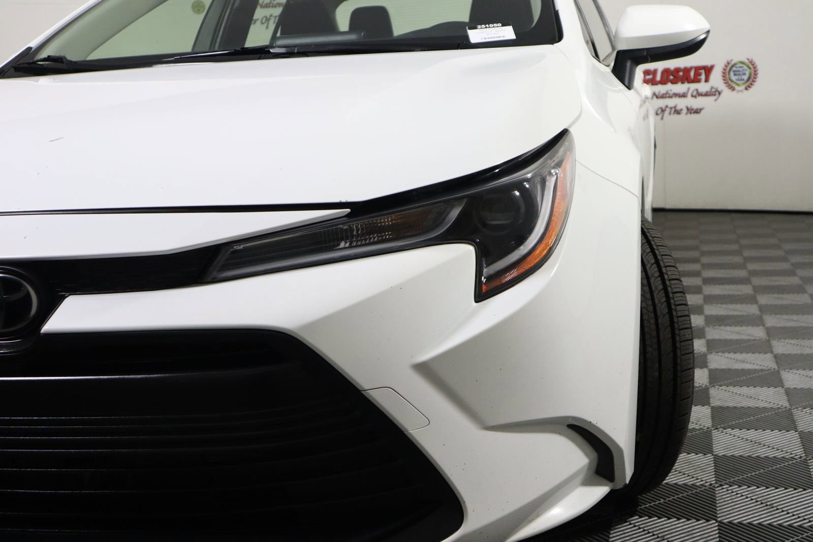 Used 2023 Toyota Corolla LE image 20