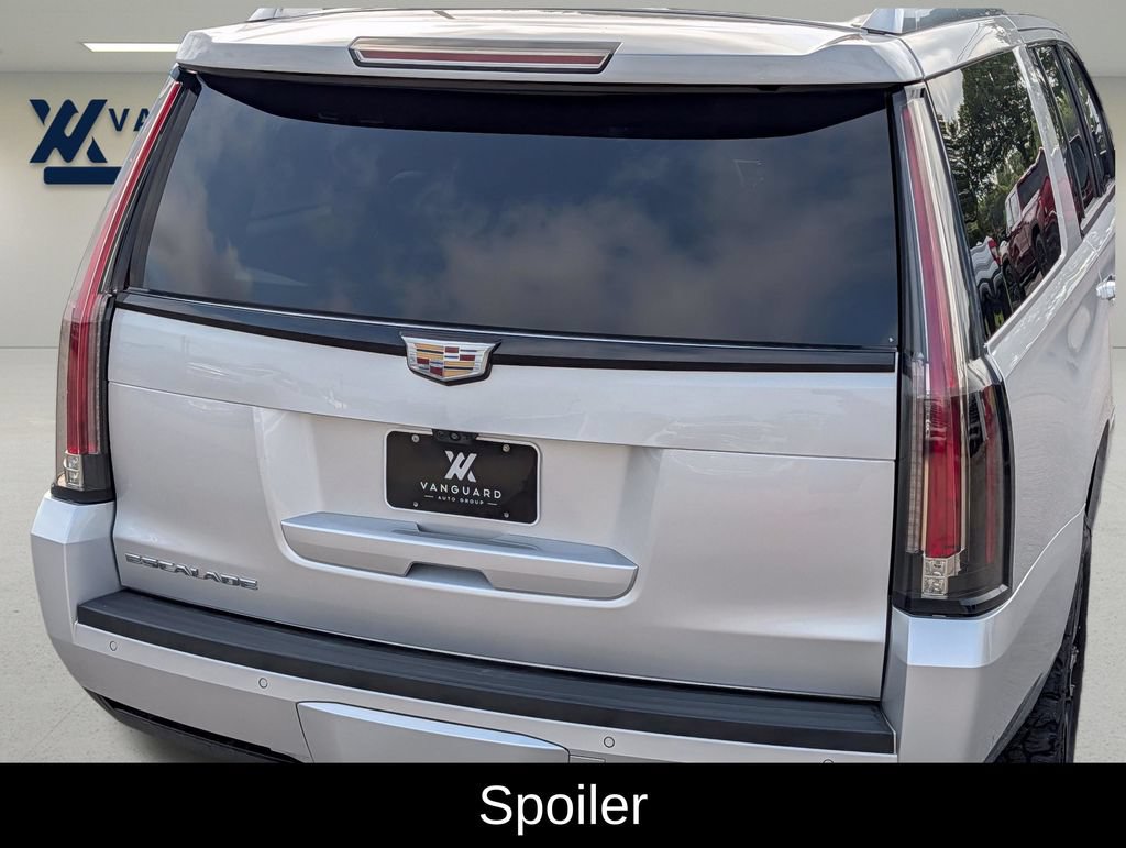 Used 2019 Cadillac Escalade ESV Premium Luxury w/ Escalade Sport Edition AWD/4WD image 8
